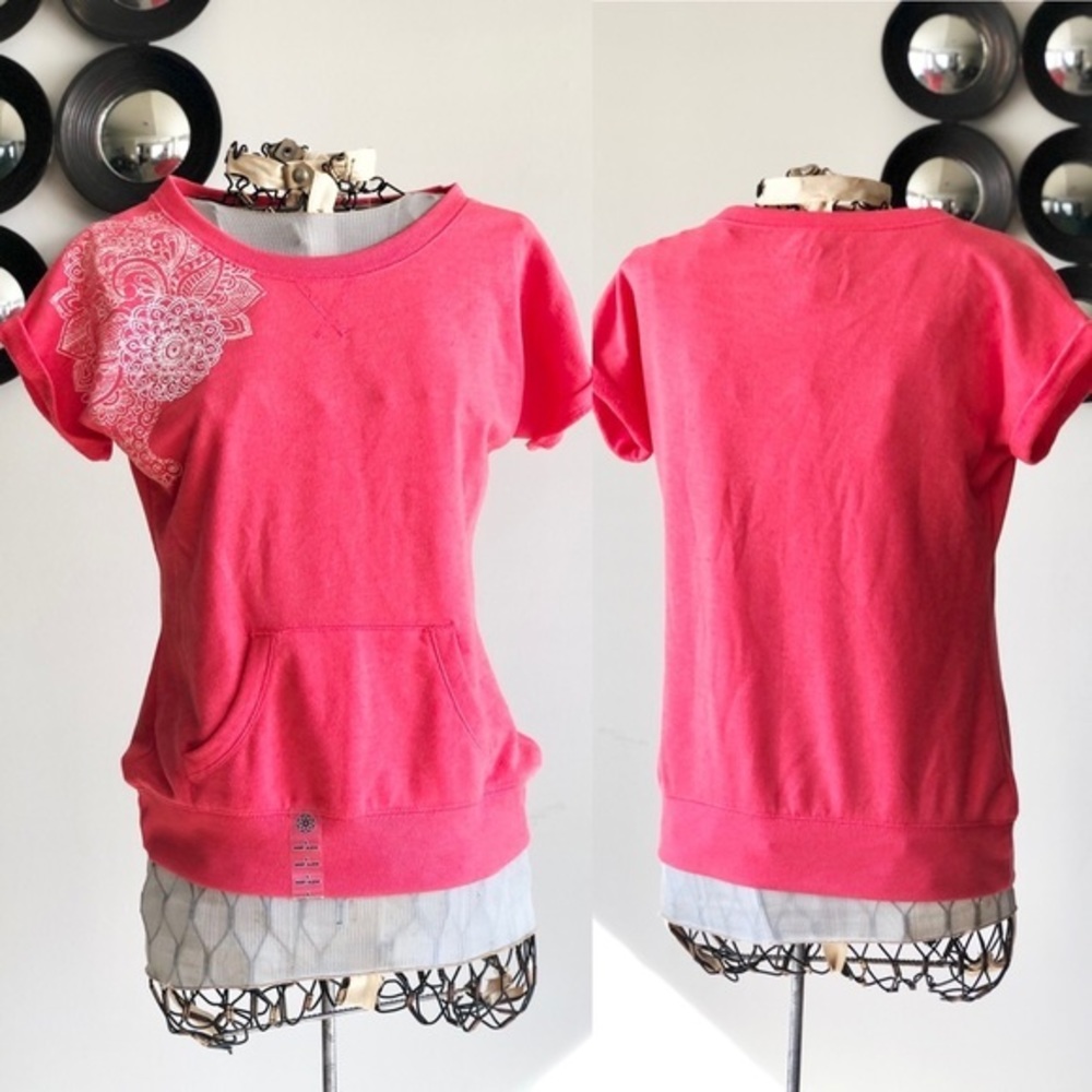 🍄 3/$15>> Made for Life | Coral Sweat-tee